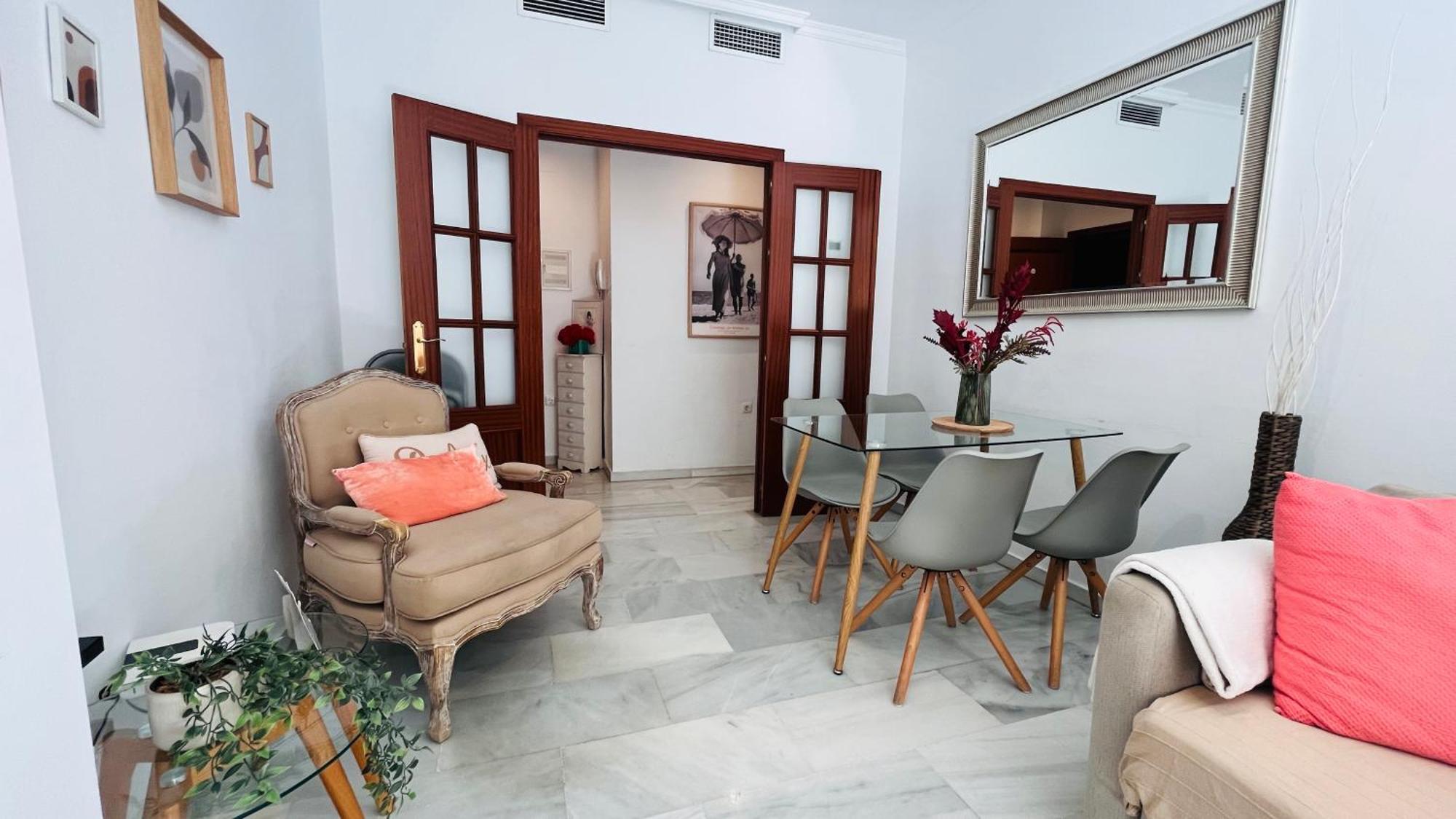 Homely Malaga Atarazanas Bagian luar foto