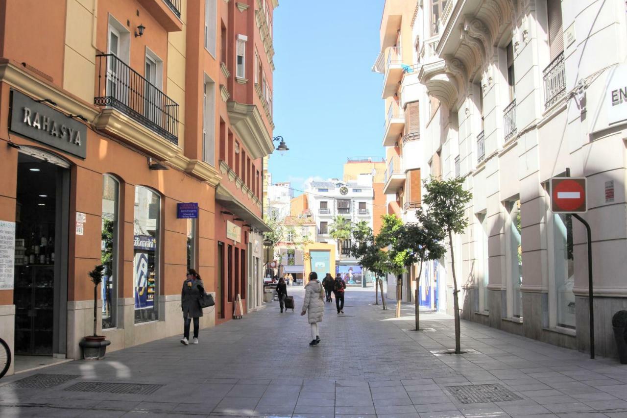 Homely Malaga Atarazanas Bagian luar foto